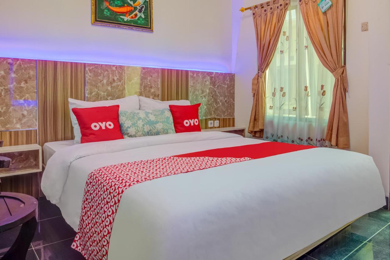 Oyo 3831 Pelangi Residence Syariah Surakarta  Exterior photo