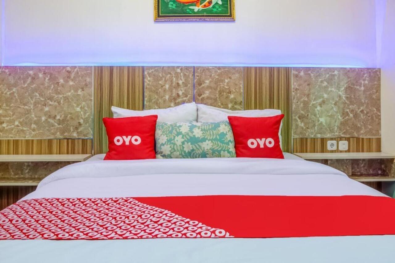 Oyo 3831 Pelangi Residence Syariah Surakarta  Exterior photo